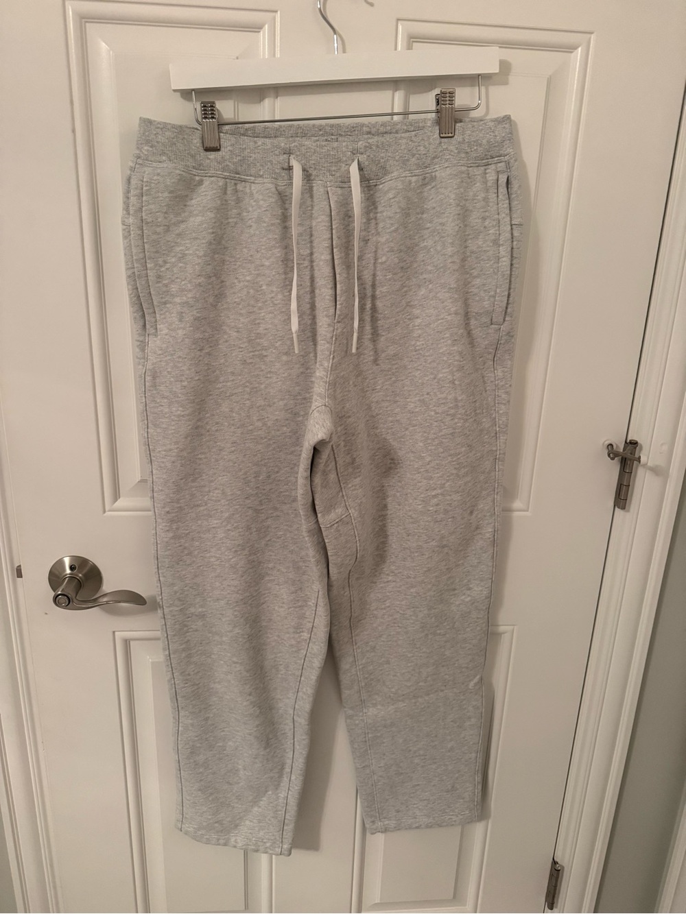 Lululemon Men's Grey Drawstring Sweatpants